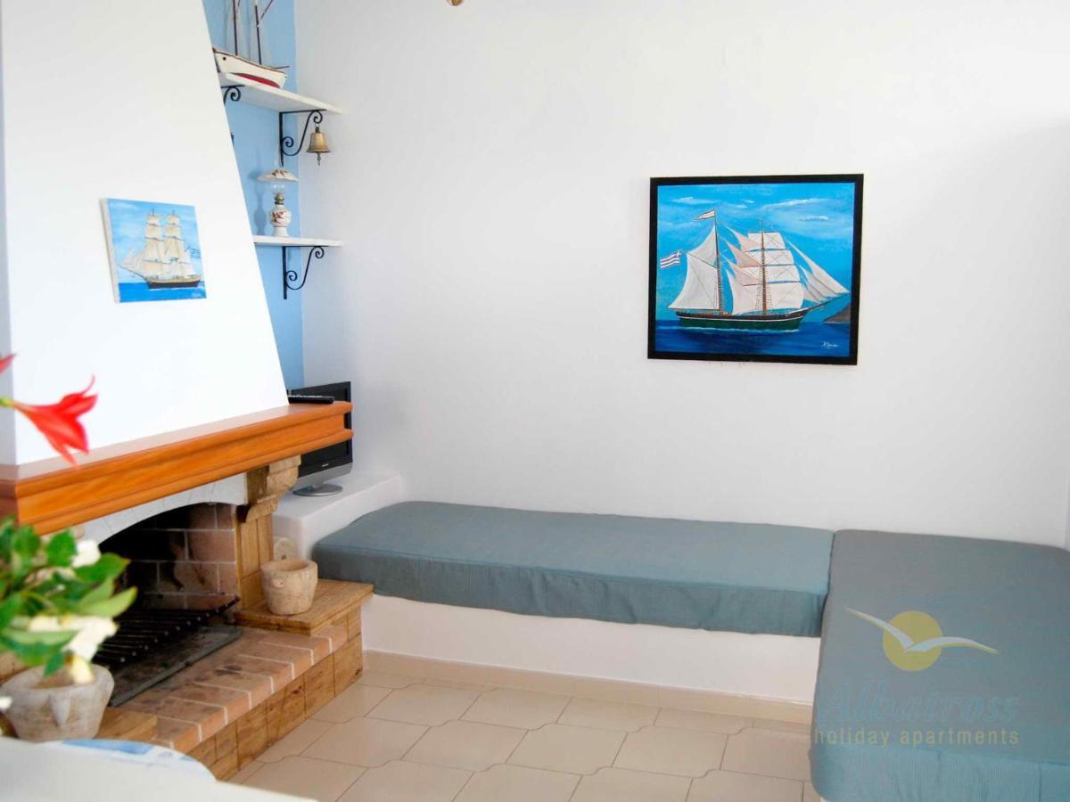 Albatross Holiday Apartments Агиос-Состис Экстерьер фото